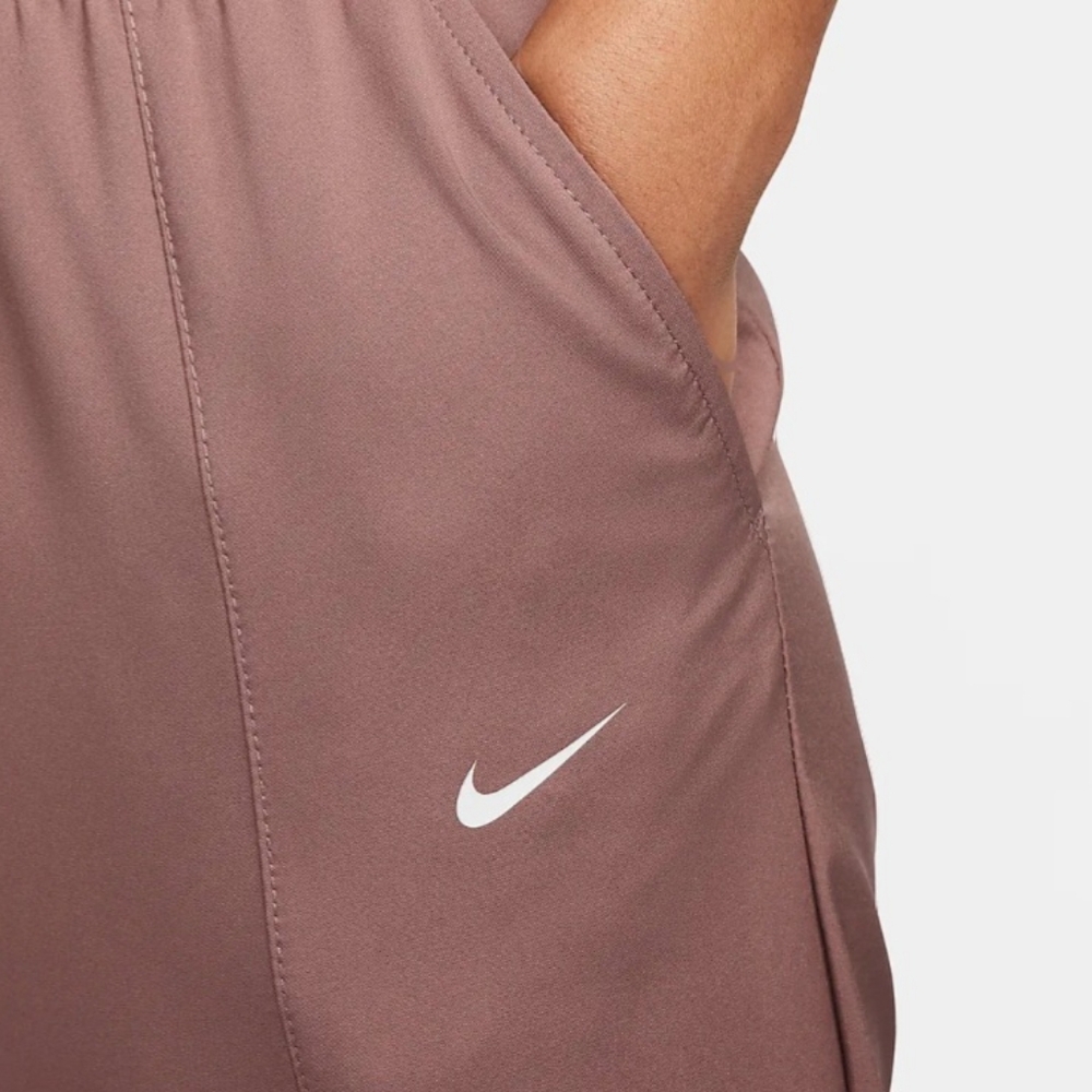 NWOT Nike Dry fit women's pants